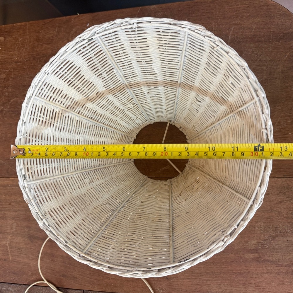 Vintage Wicker Table‎ Lamp with Shade Coastal Cottagecore Home Decor WORKS - Picture 13 of 14